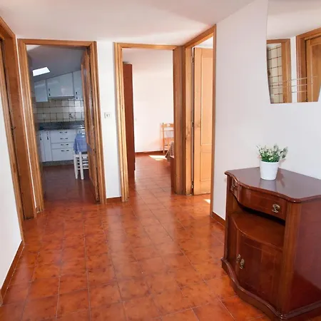 Apartamento - 2 Bedrooms With Sea Views Young People Group Not Allowed - 6969 Portonovo