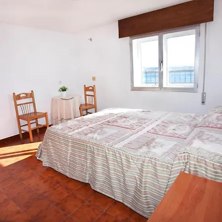 - 2 Bedrooms With Sea Views Young People Group Not Allowed - 6969 * Portonovo